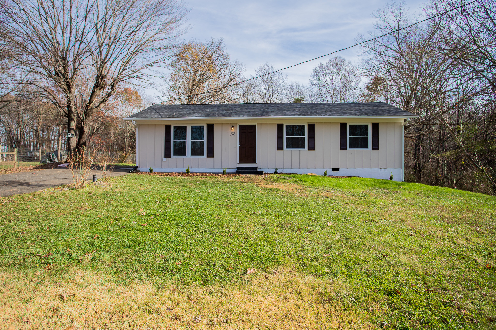 Adorable Home in Madison Heights! 178 Izaak Road