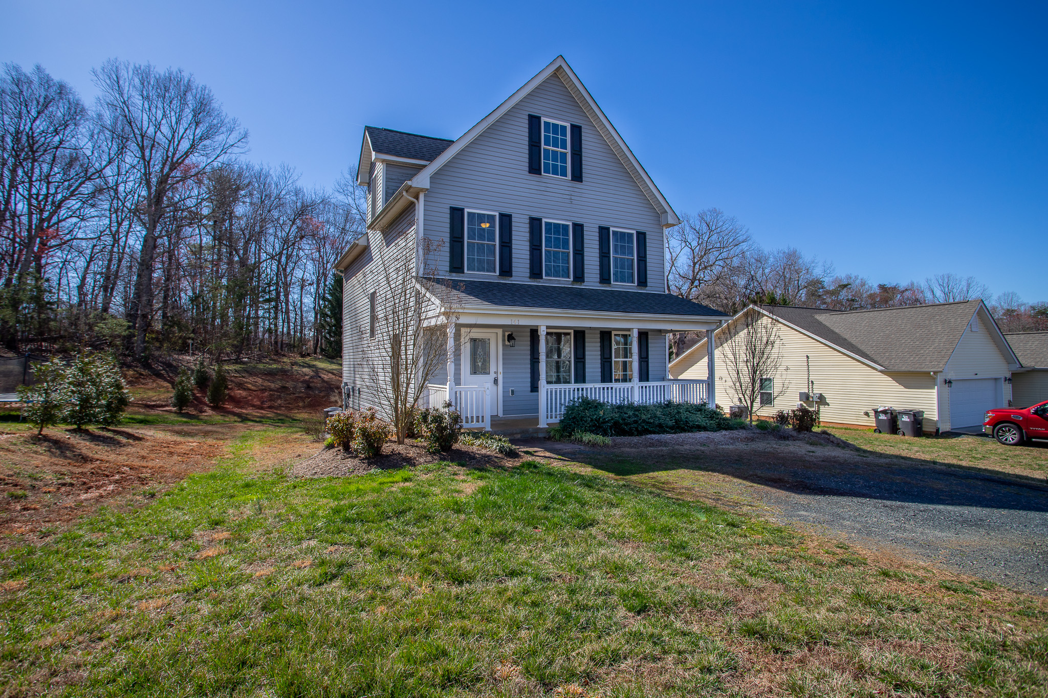 Home Outside of Lynchburg with Tons of Space! 141 Stratford Place